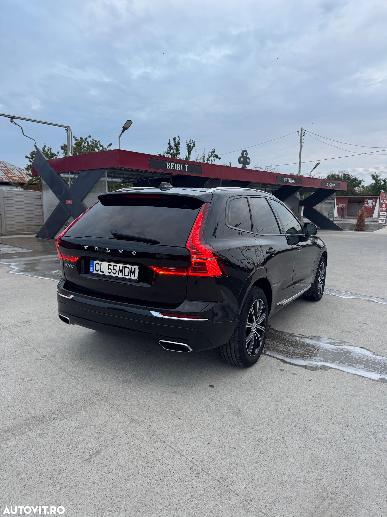 Volvo XC 60 D5 AWD Inscription - 4