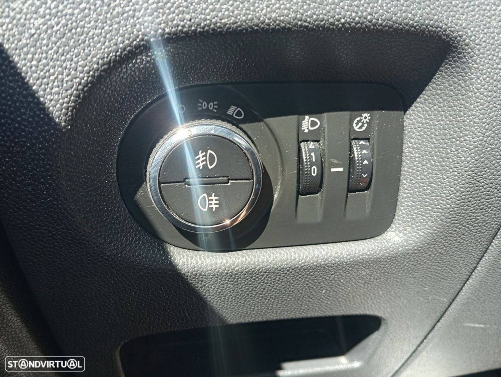 Opel Corsa 1.2 Connect Easytronic - 12