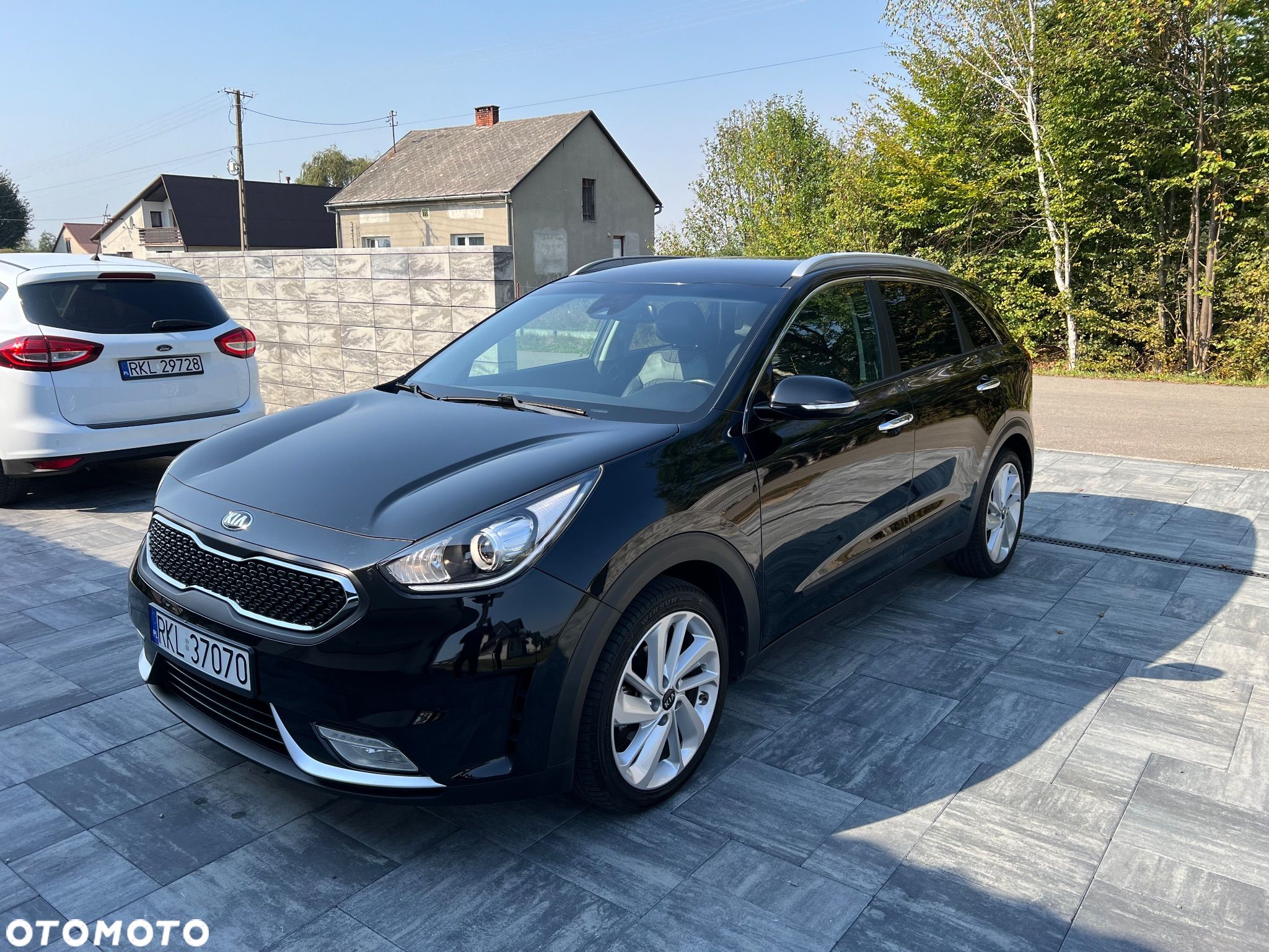 Kia Niro 1.6 GDI Hybrid L Business Line - 1