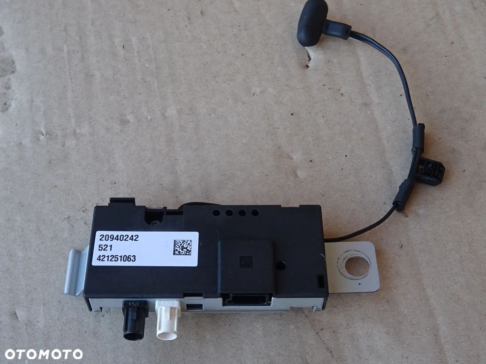 OPEL INSIGNIA ASTRA J ZAFIRA C MOKKA MODUŁ WZMACNIACZ ANTENOWY SYGNAŁU ANTENY GPS - 9