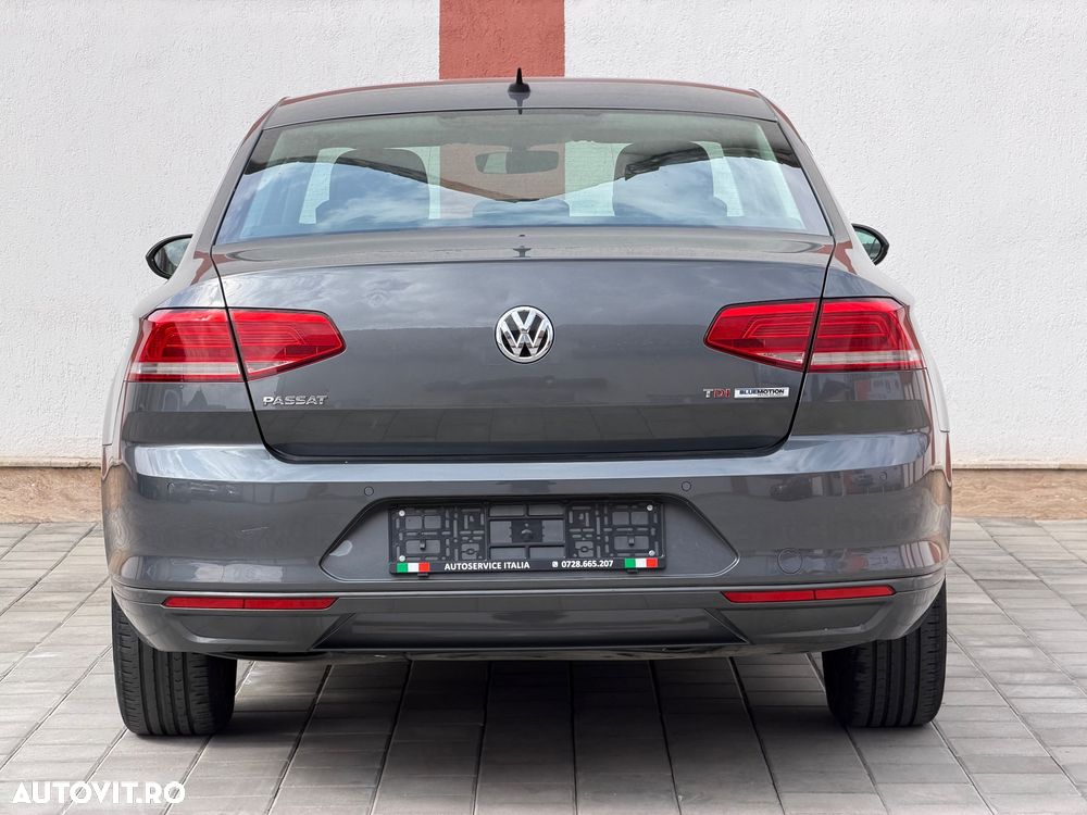 Volkswagen Passat 1.6 TDI SCR DSG Comfortline - 4