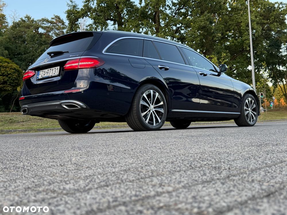 Mercedes-Benz Klasa E 300 9G-TRONIC Night Edition - 13