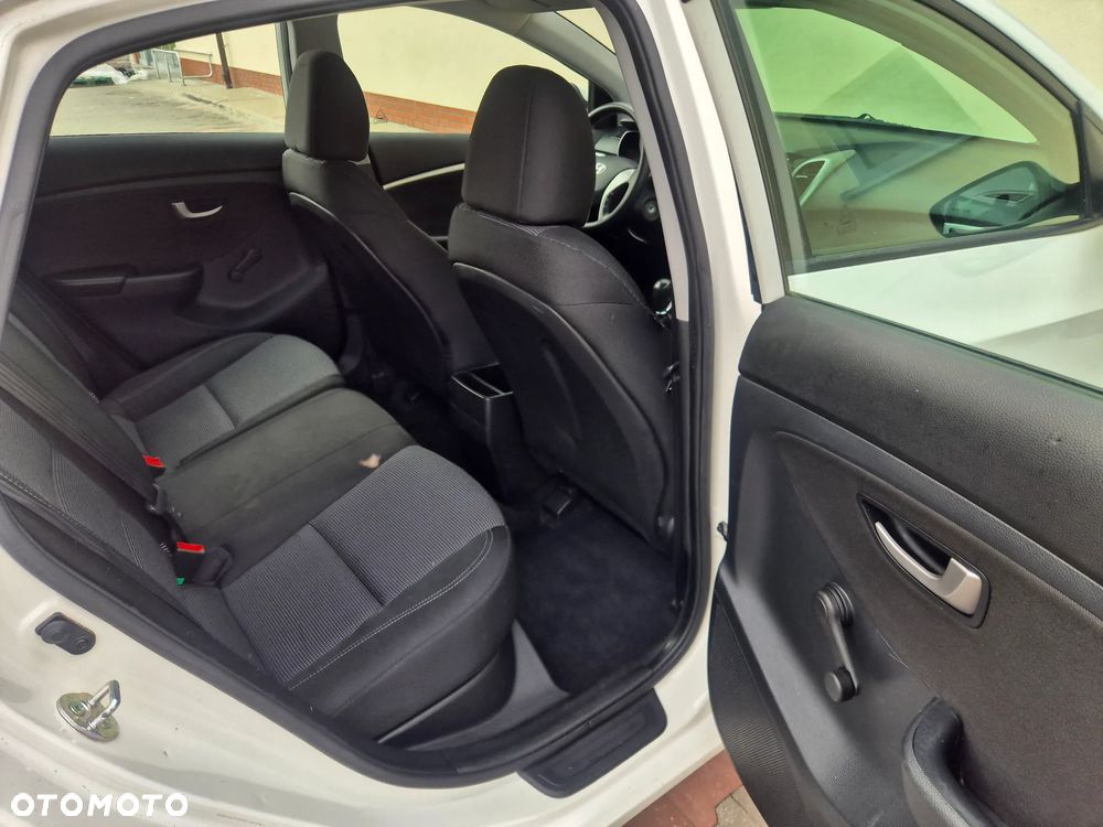 Hyundai i30 1.4 Classic + - 14