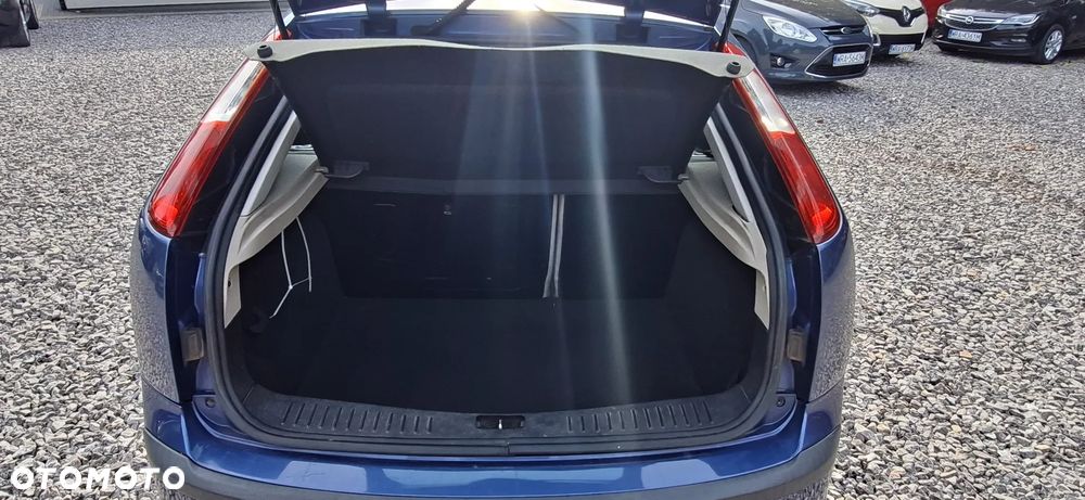 Ford Focus 1.8 TDCi Ambiente - 13