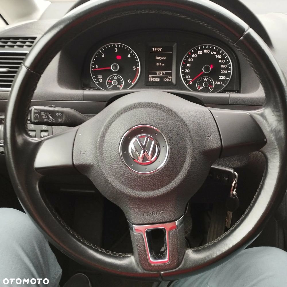 Volkswagen Touran 2.0 TDI DPF Comfortline - 6