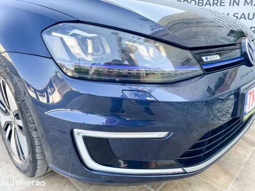 Volkswagen e-Golf - 11