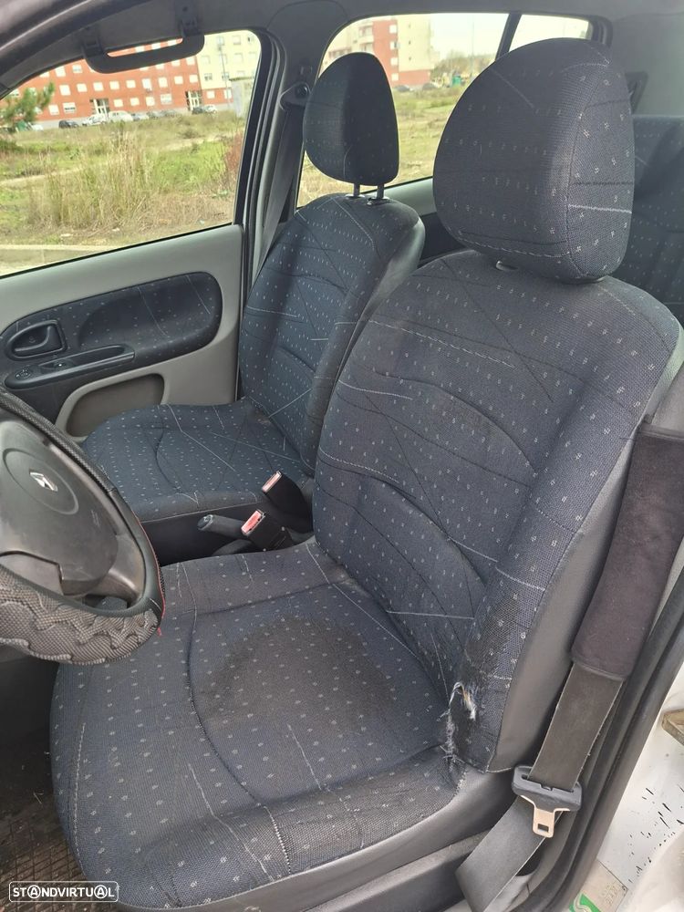 Renault Clio 1.5 dCi Confort - 5