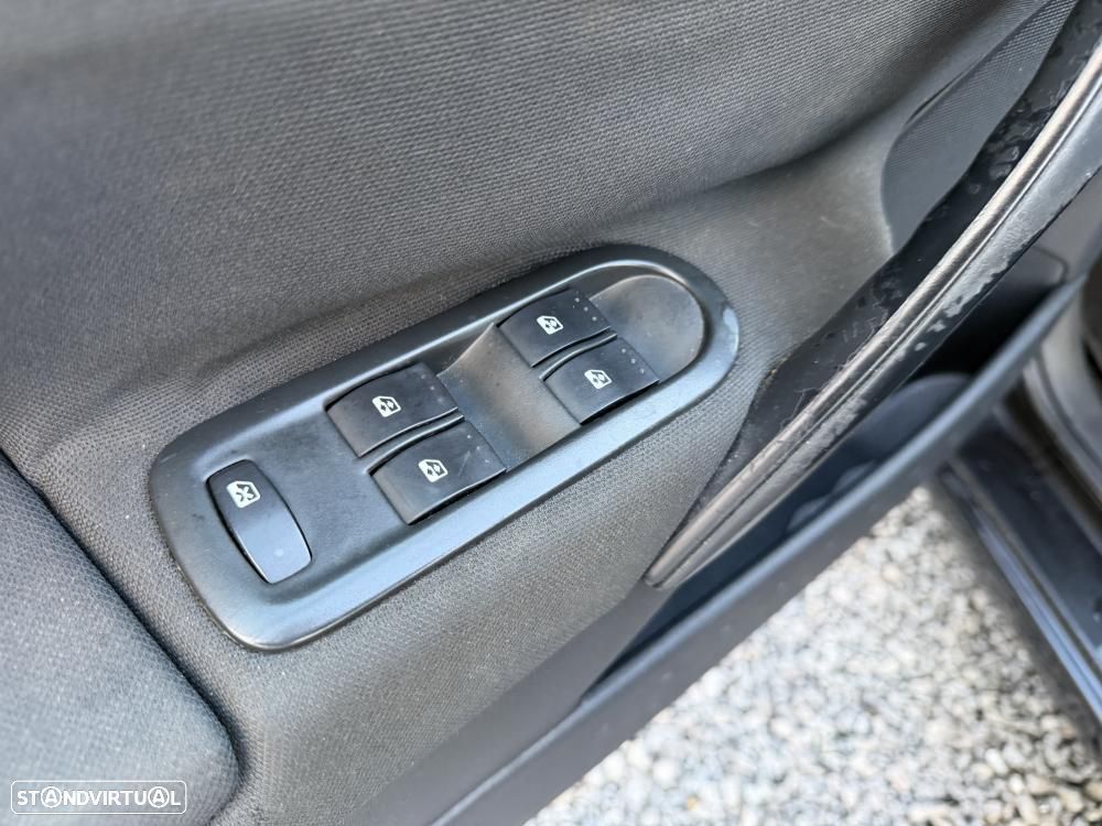 Renault Mégane 1.5 dCi Dynamique - 14