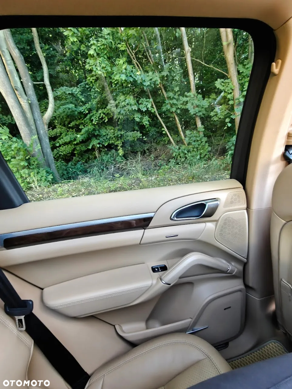 Porsche Cayenne Platinum Edition - 18