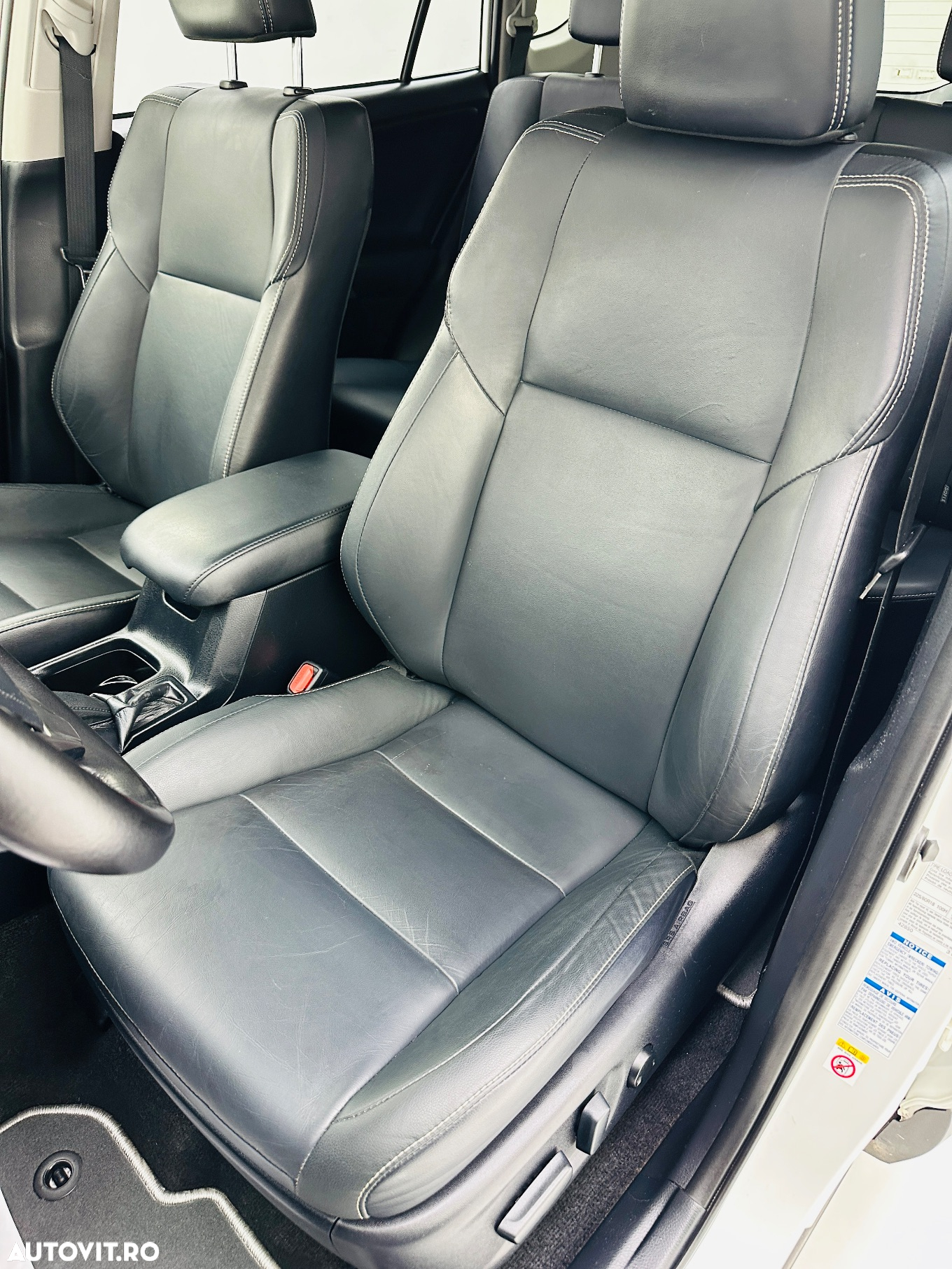 Toyota RAV4 2.5 VVT-i HSD 4x2 Executive - 10