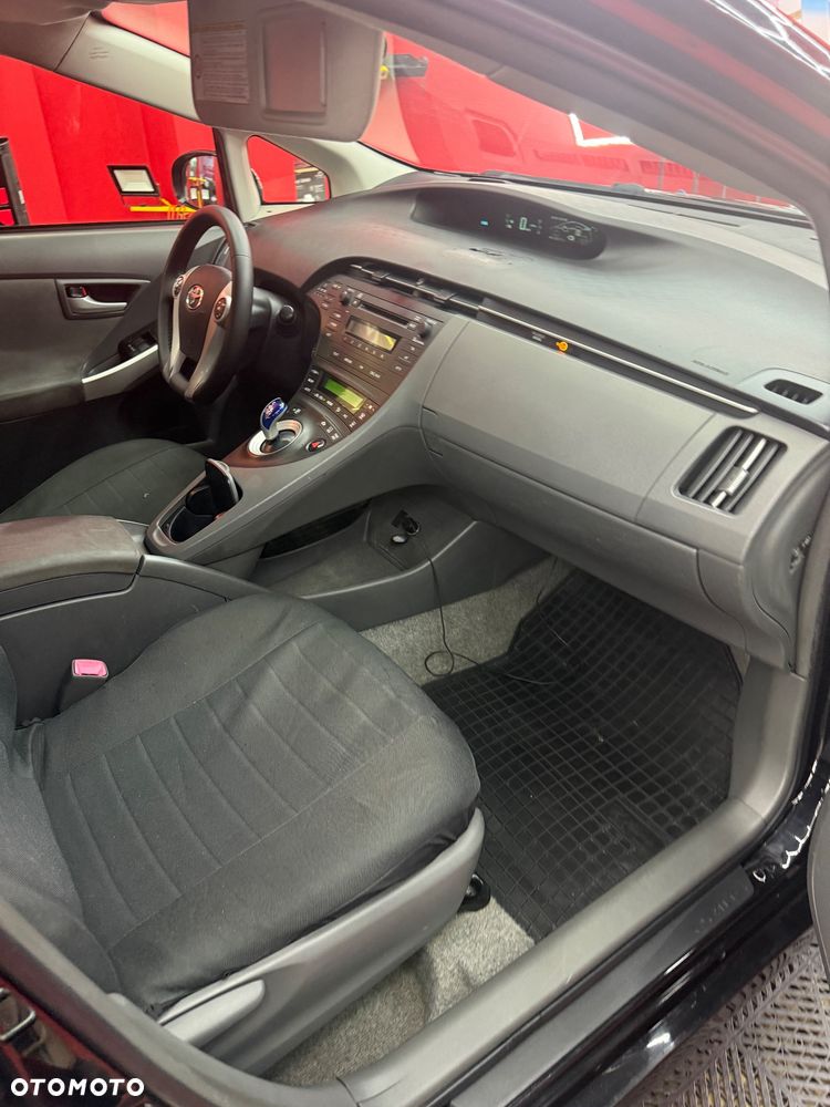 Toyota Prius - 9