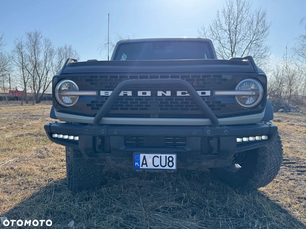 Ford Bronco - 2