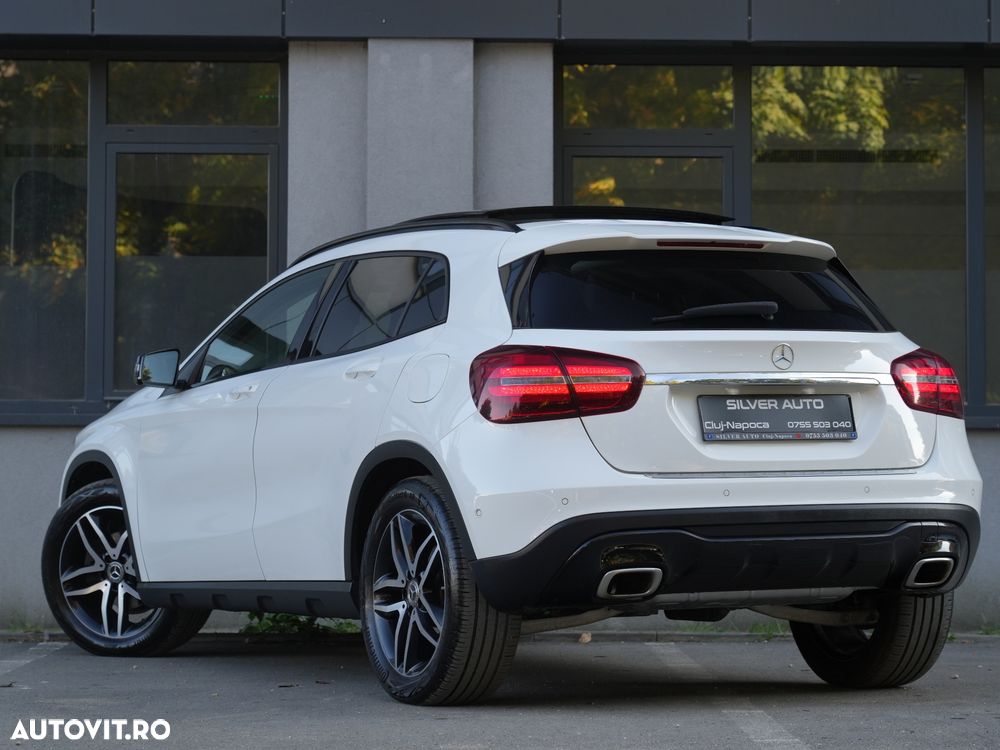 Mercedes-Benz GLA 200 d 4MATIC 7G-DCT - 29