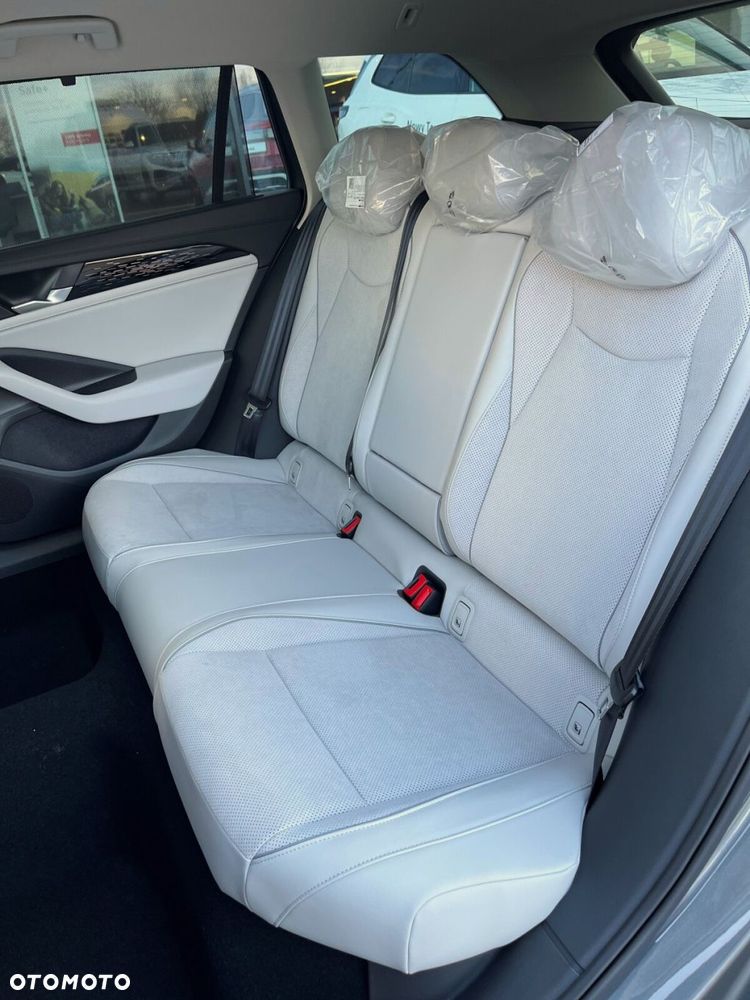 Volkswagen Passat - 9