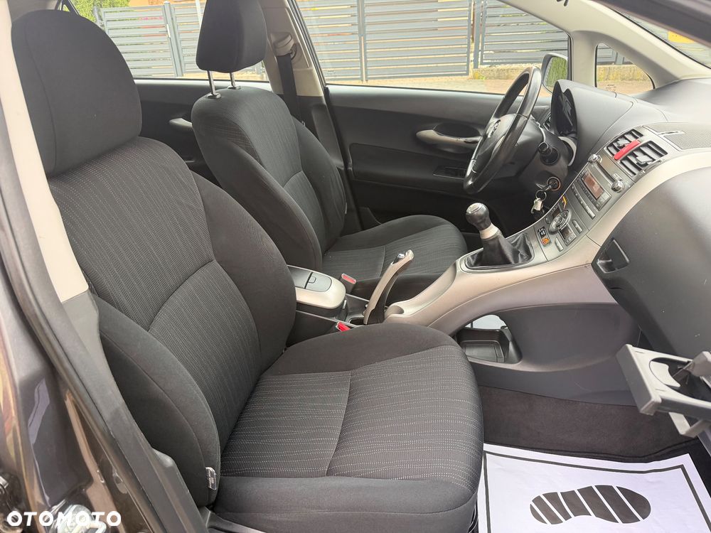 Toyota Auris 1.33 VVT-i Edition - 34