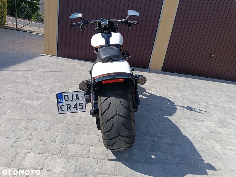 Harley-Davidson Softail Breakout - 8