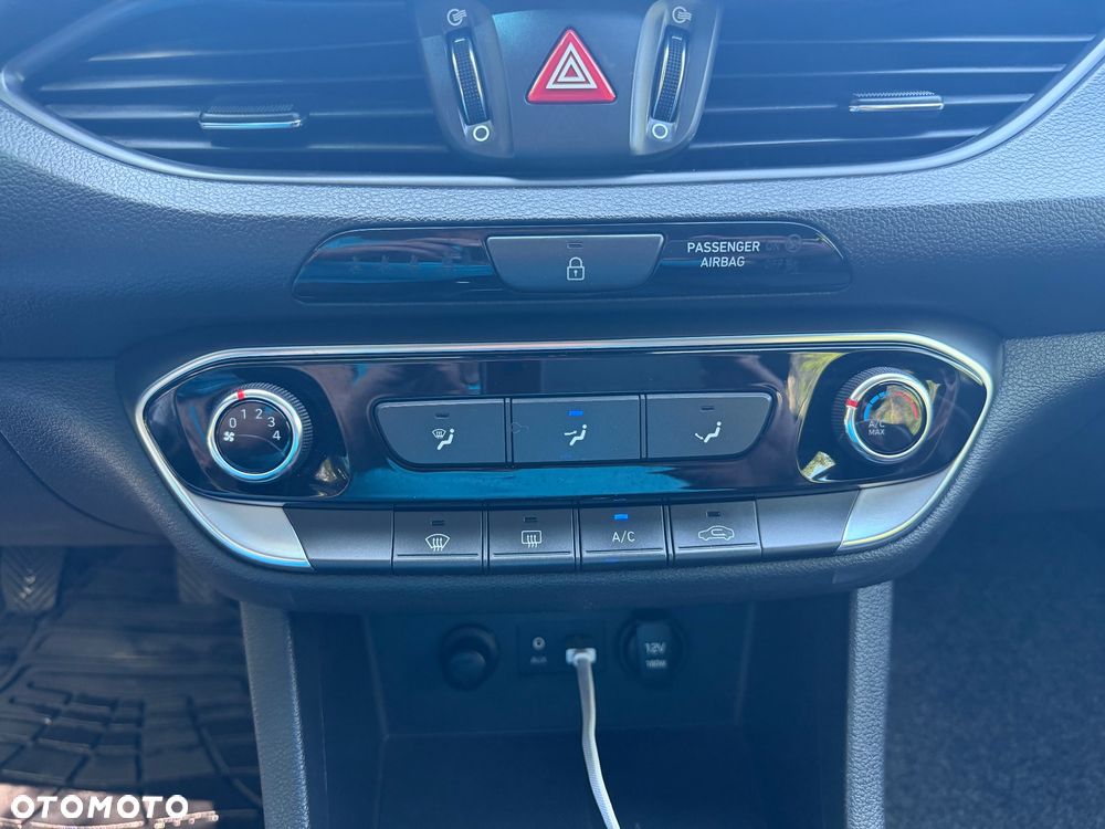 Hyundai i30 1.4 Classic + - 25