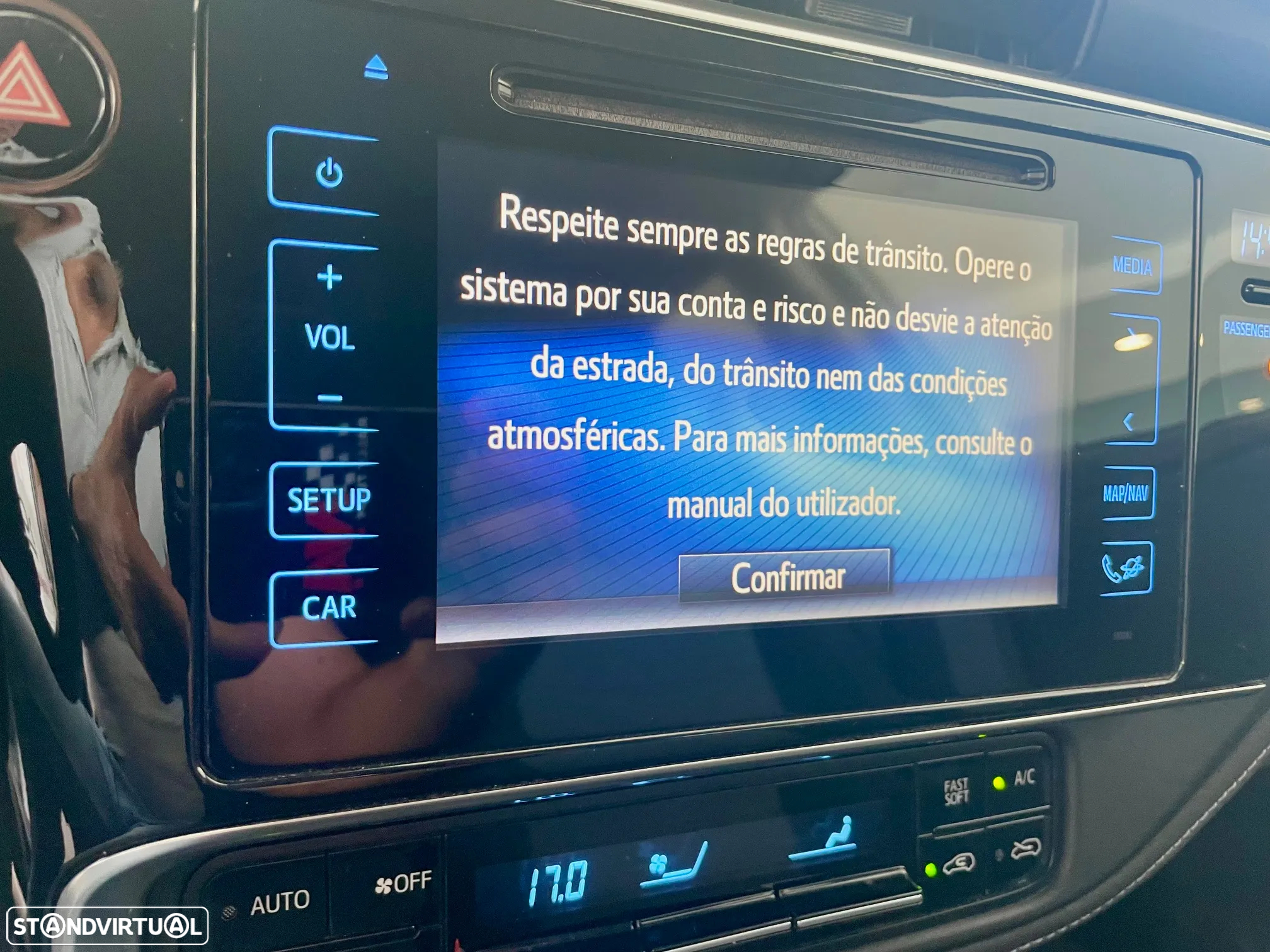 Toyota Auris 1.8 HSD Comfort +P.Sport+Navi - 9