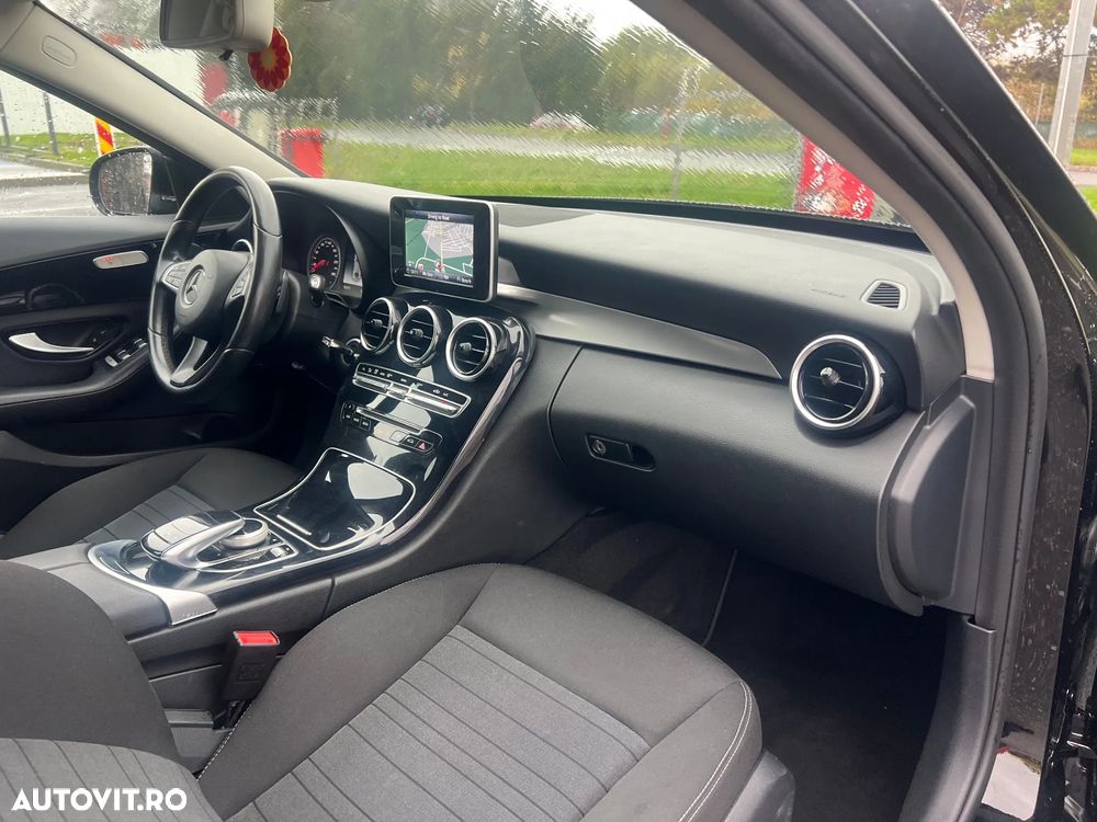 Mercedes-Benz C - 31