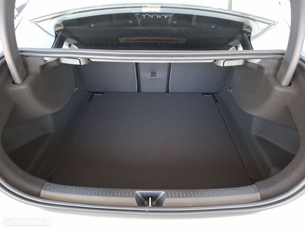 Mercedes-Benz A 180 Limousine - 26