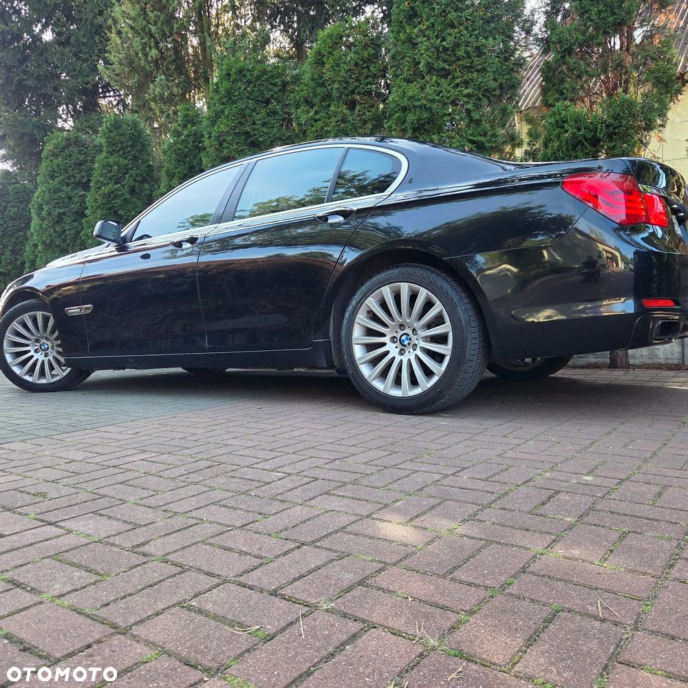 BMW Seria 7 740d - 16