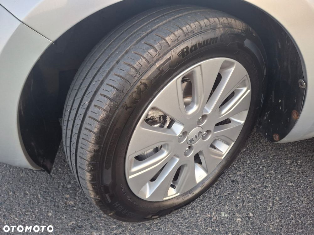 Kia Rio 1.2 ISG Dream Team Edition - 28