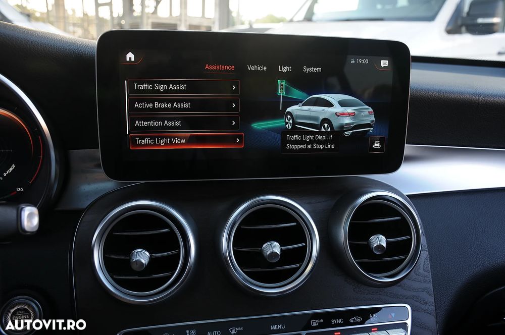 Mercedes-Benz GLC Coupe 300 4Matic 9G-TRONIC Exclusive - 29