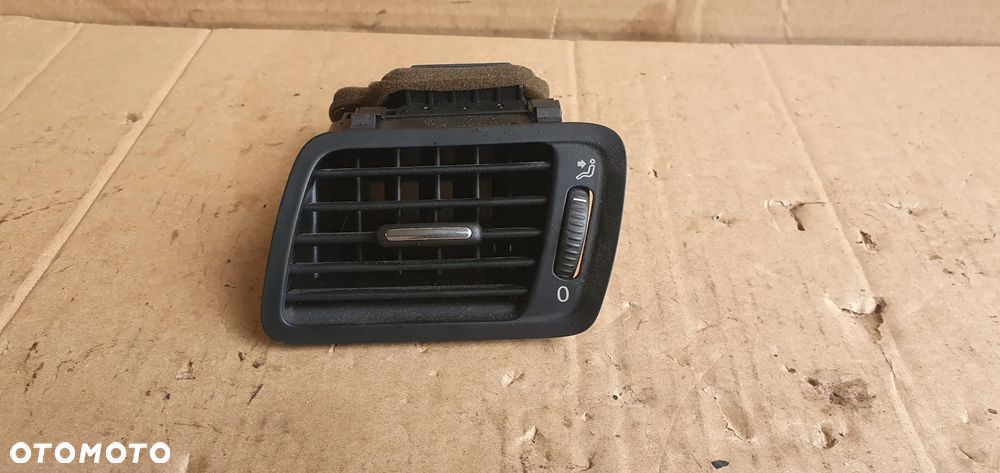 Kratka nawiewu powietrza lewa VW Passat B6 3C1819701F - 1