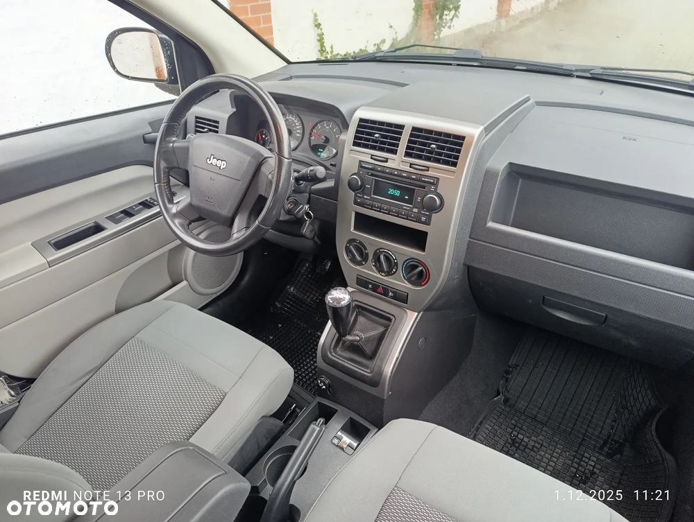 Jeep Compass 2.4I 4x4 Sport - 18