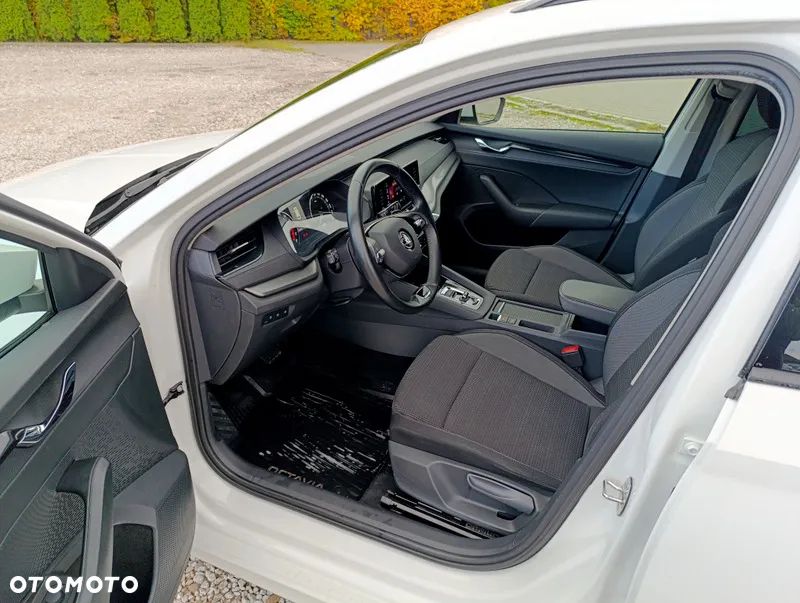 Skoda Octavia 2.0 TDI Ambition DSG - 17