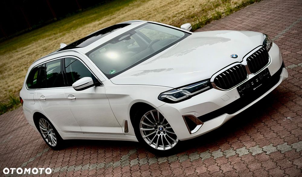 BMW Seria 5 530d xDrive mHEV Luxury Line - 9