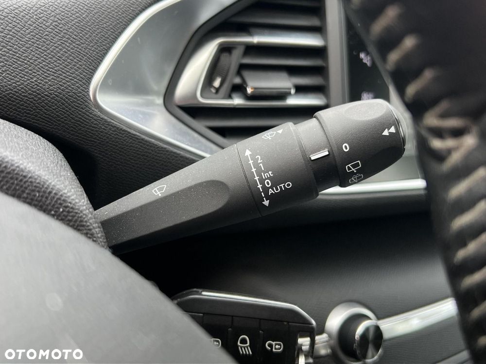 Peugeot 308 1.2 PureTech GPF Access S&S - 25