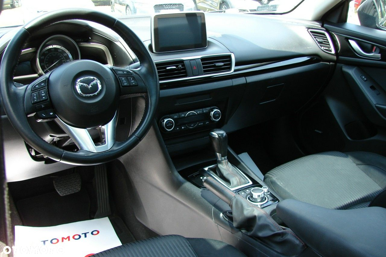 Mazda 3 - 8