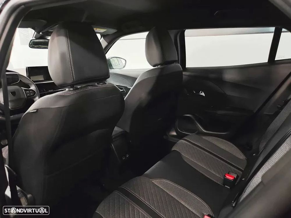 Peugeot 2008 1.2 PureTech Allure - 33