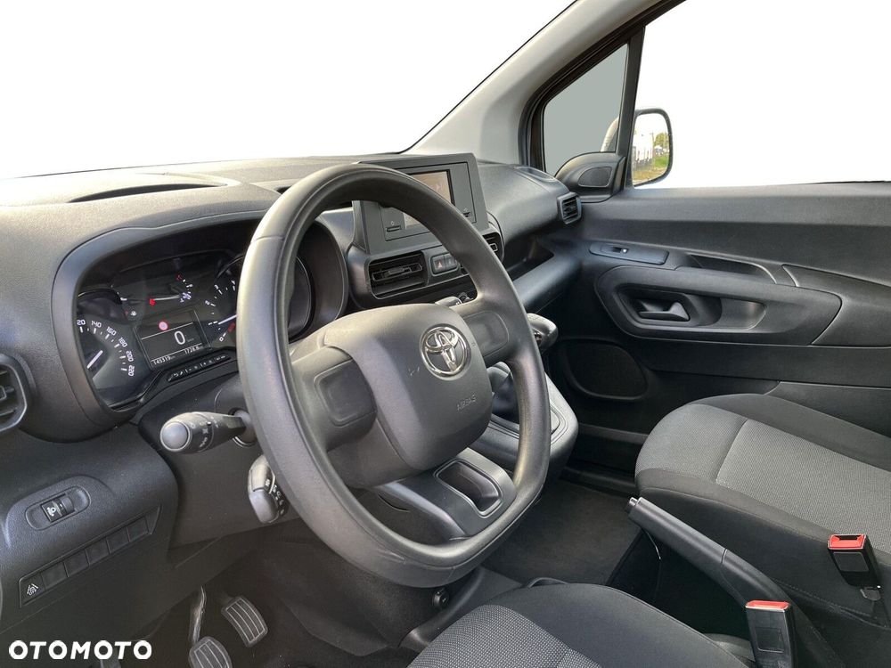 Toyota Proace City - 10