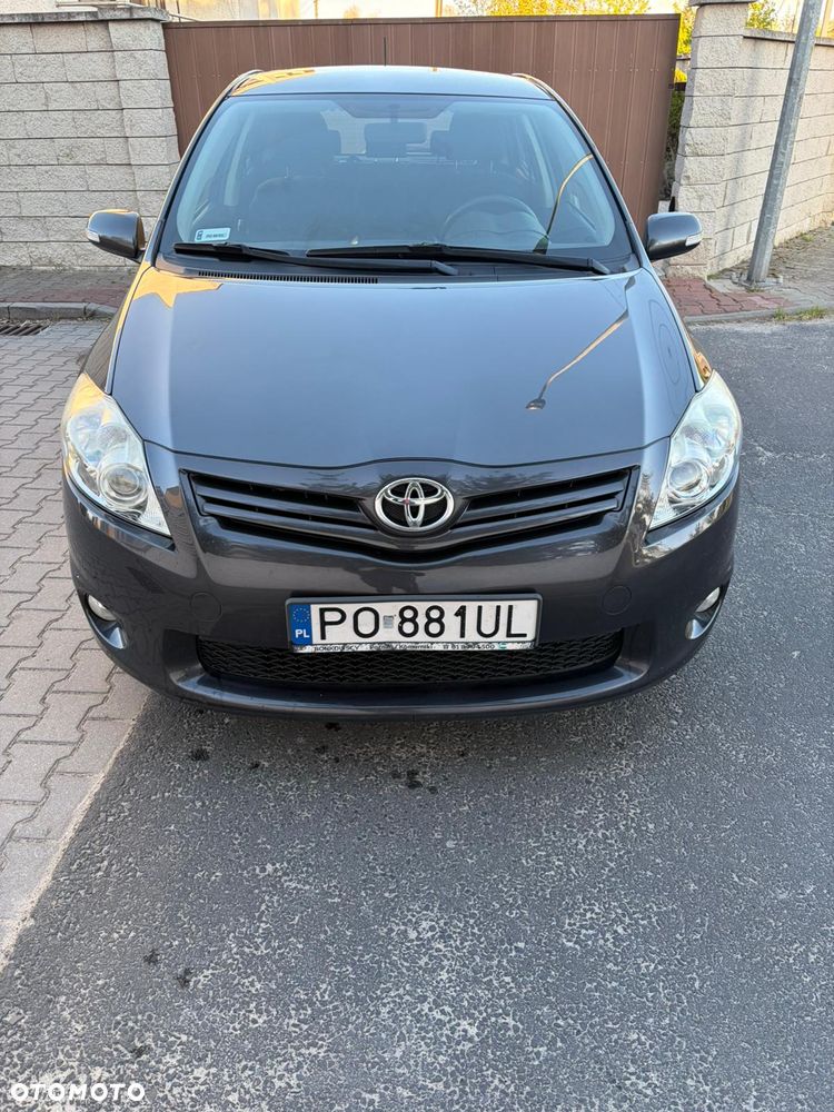 Toyota Auris 1.33 VVT-i Premium Comfort - 2