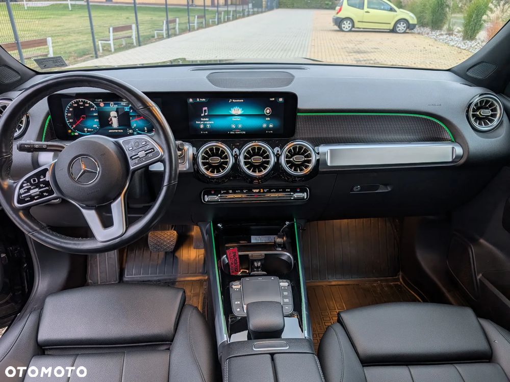 Mercedes-Benz GLB - 9