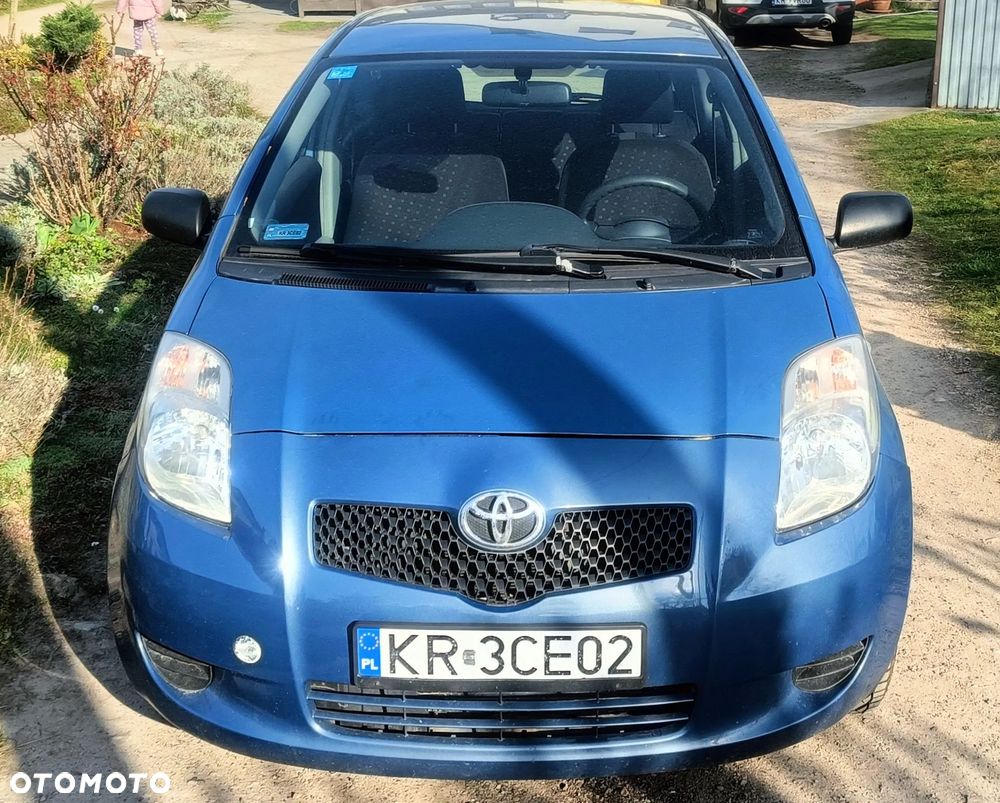 Toyota Yaris 1.0 Luna A/C - 3
