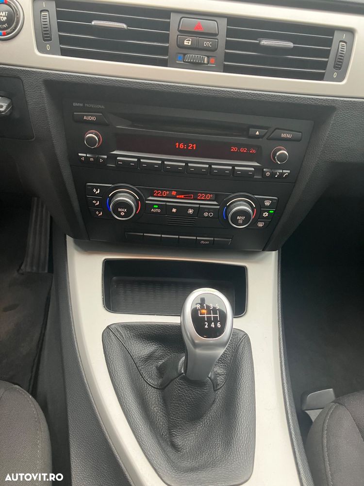 BMW Seria 3 318i - 6