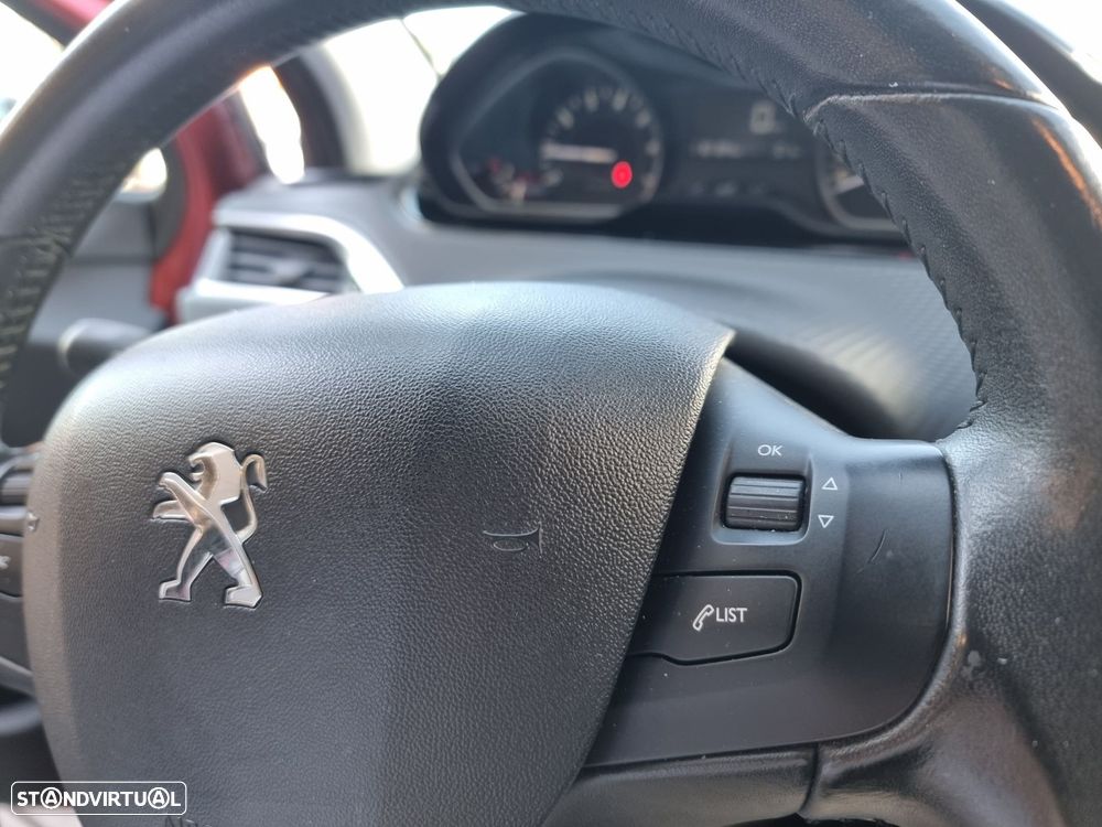 Peugeot 208 1.2 PureTech Active - 14