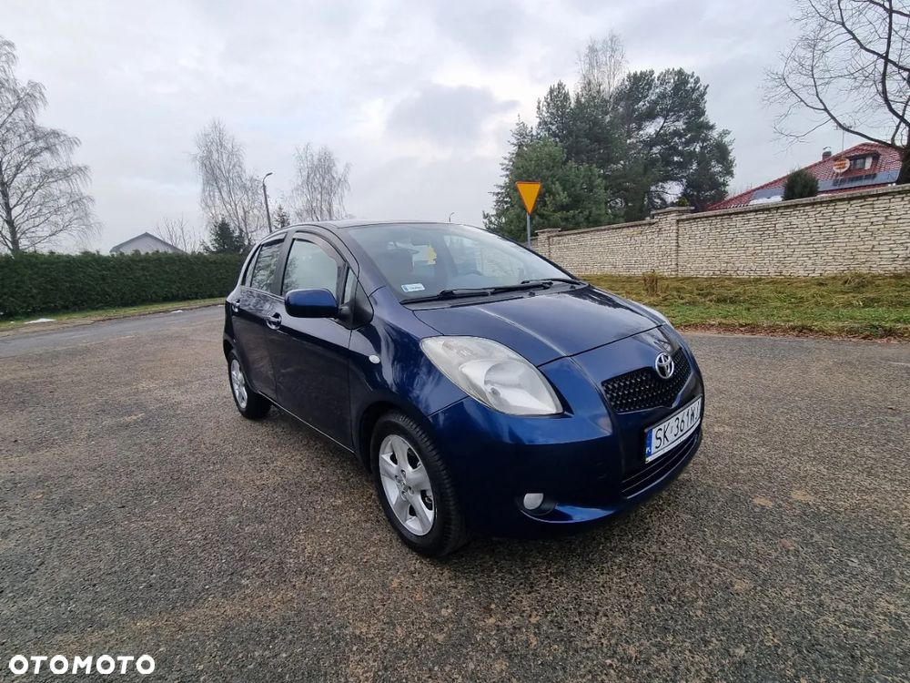 Toyota Yaris 1.3 Sol - 4