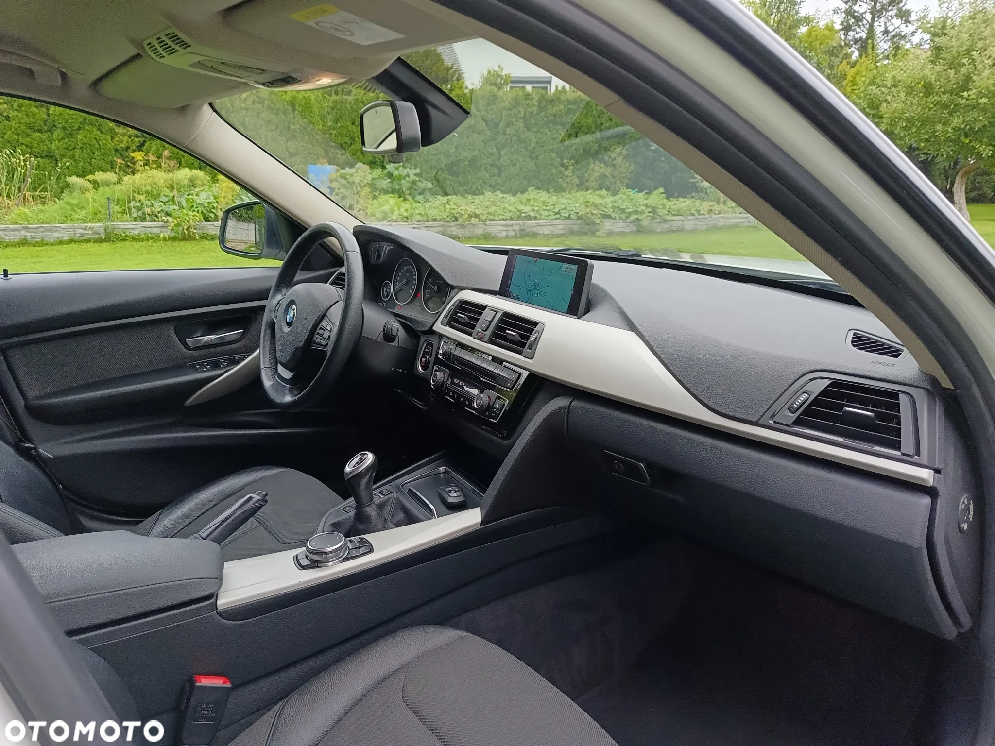 BMW Seria 3 318d Luxury Line - 8