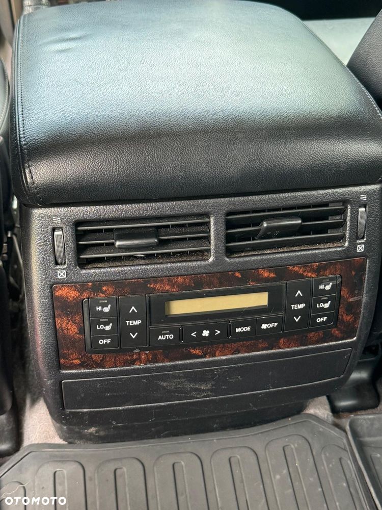 Toyota Land Cruiser - 12
