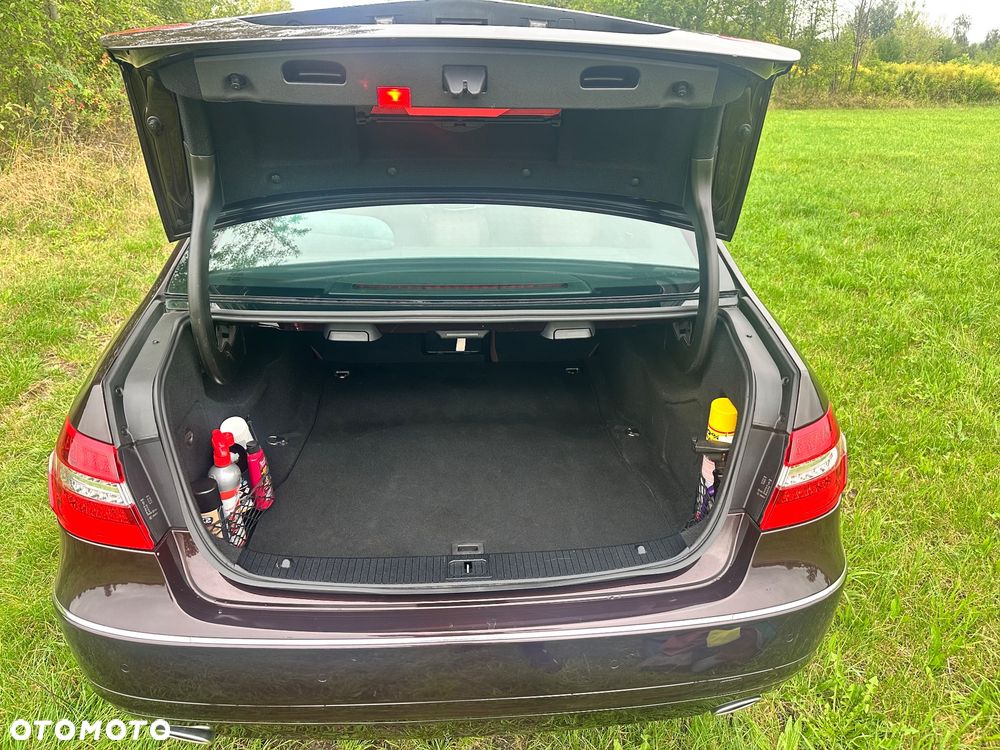 Mercedes-Benz Klasa E 350 CDI DPF BlueEFFICIENCY 7G-TRONIC Avantgarde - 21