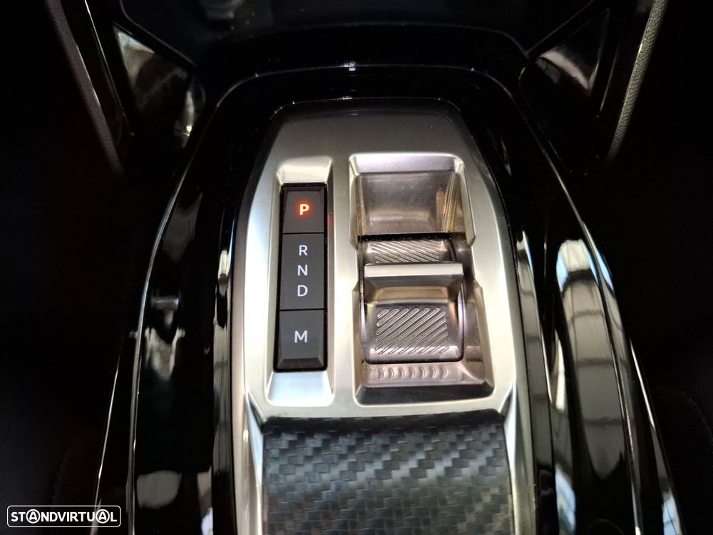 Peugeot 2008 1.2 Hybrid Allure e-DCS6 - 19