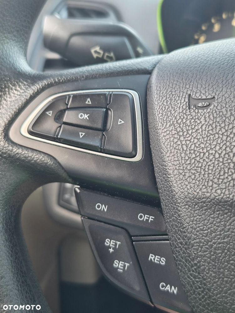 Ford Kuga - 12