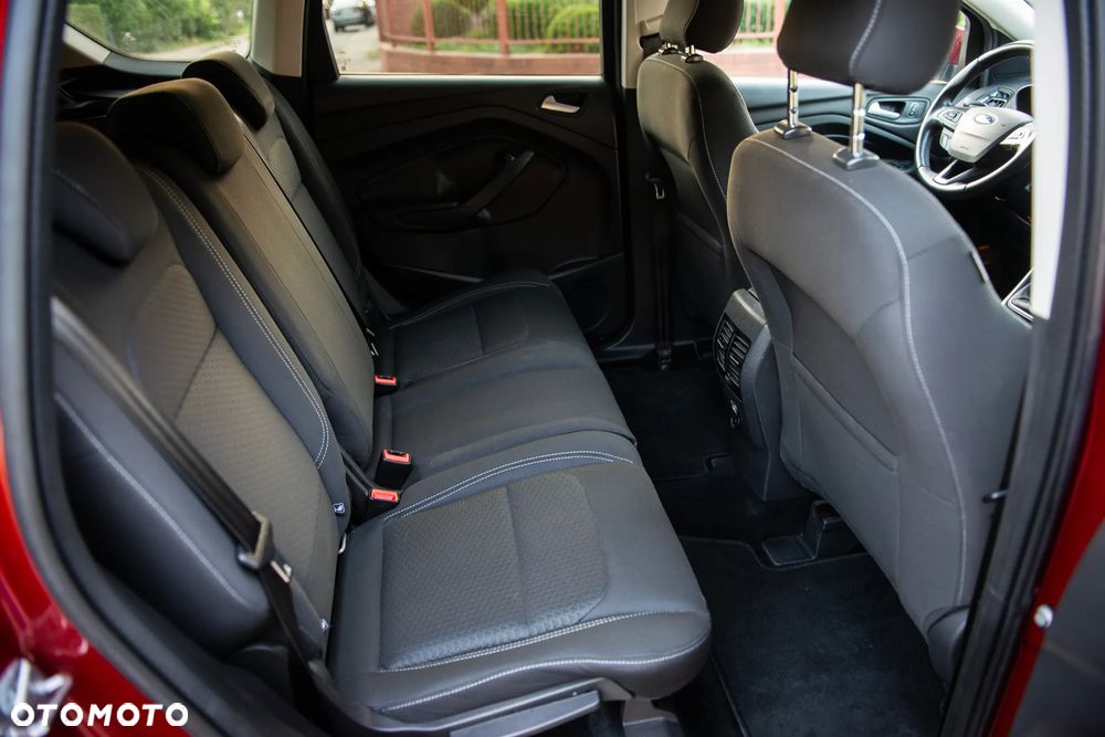 Ford Kuga 2.0 TDCi 4x4 Titanium - 24