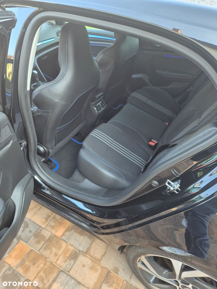 Renault Megane ENERGY TCe 205 EDC GT - 14