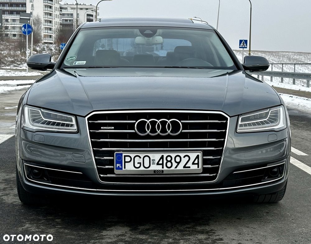 Audi A8 4.2 TDI DPF (clean diesel) quattro tiptronic - 1