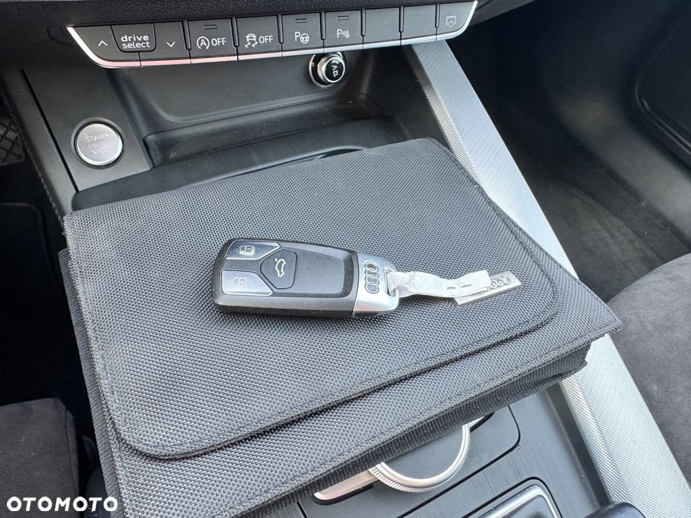 Audi A4 Avant 40 TDI S tronic - 36
